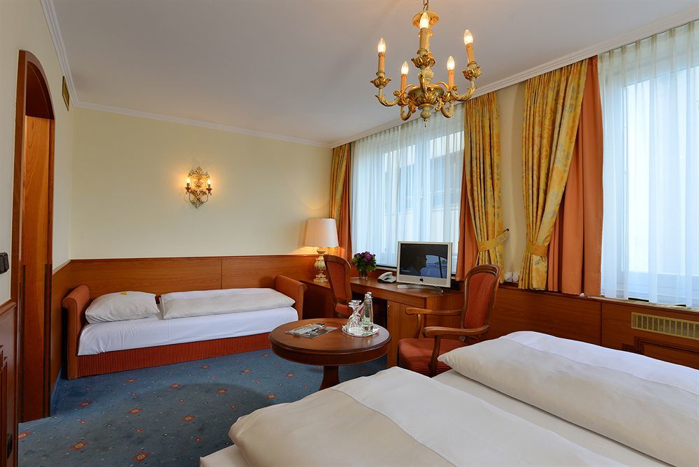 Torbraeu 4* Munich