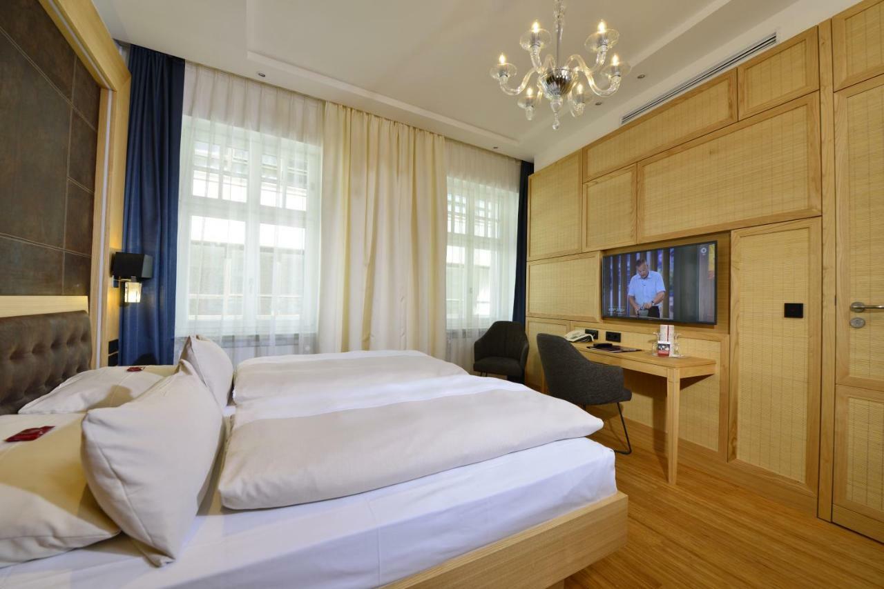 Torbraeu 4* Munich
